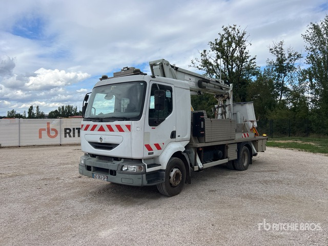 2005 Renault Midlum 220 DCI 2004 Comilev EN210TP on 4x2 Cam ... Bucket Truck - Caminhão com plataforma aérea: foto 1 2005 Renault Midlum 220 DCI 2004 Comilev EN210TP on 4x2 Cam ... Bucket Truck - Caminhão com plataforma aérea: foto 1