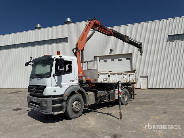 2008 Mercedes Axor 1833 2008 Palfinger PK15500 6100 kg ... Dump Truck with Crane - Camião basculante, Camião grua: foto 4 2008 Mercedes Axor 1833 2008 Palfinger PK15500 6100 kg ... Dump Truck with Crane - Camião basculante, Camião grua: foto 4