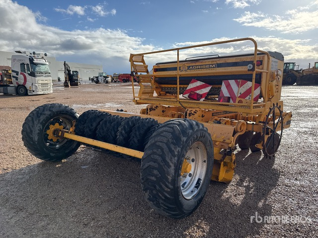 2011 Agrisem Gold 3 m Semi-Mount Dechaumeur A Dis ... Disc Harrow - Grades de discos: foto 3 2011 Agrisem Gold 3 m Semi-Mount Dechaumeur A Dis ... Disc Harrow - Grades de discos: foto 3