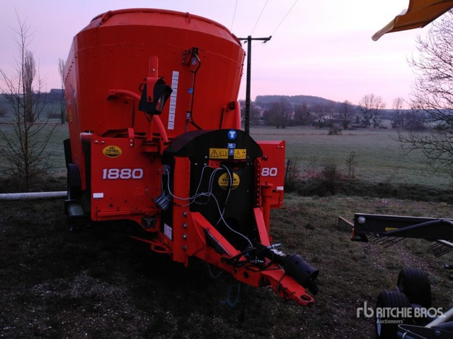 2011 Kuhn Profile 1880 Livestock Feeder - Triturador de martelos/ Destroçador: foto 2 2011 Kuhn Profile 1880 Livestock Feeder - Triturador de martelos/ Destroçador: foto 2