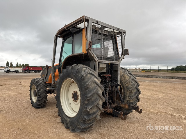 2012 Valtra T121 Tracteur Agricole (Inoperable) 4WD Tractor - Trator: foto 3 2012 Valtra T121 Tracteur Agricole (Inoperable) 4WD Tractor - Trator: foto 3