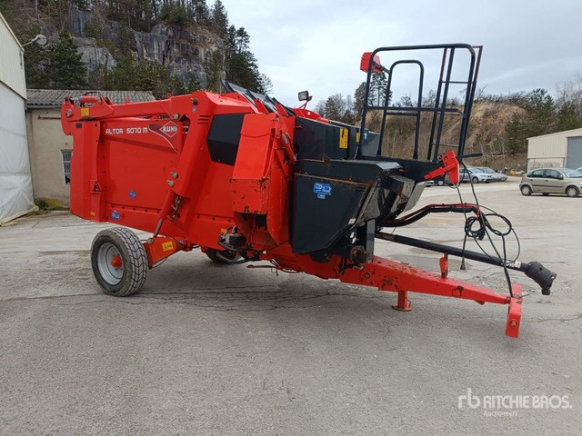 2015 Kuhn Altor 5070m GL Livestock Feeder - Triturador de martelos/ Destroçador: foto 2 2015 Kuhn Altor 5070m GL Livestock Feeder - Triturador de martelos/ Destroçador: foto 2