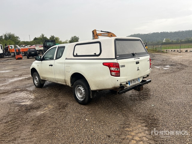 2018 Mitsubishi L200 4x4 Extended Cab (Inoperable) Pickup - Pick-up: foto 4 2018 Mitsubishi L200 4x4 Extended Cab (Inoperable) Pickup - Pick-up: foto 4