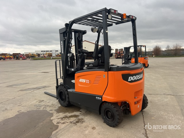 2023 Doosan B25X-7 PLUS 2500 kg Chariot Elevateur Elect ... Electric Forklift - Empilhadeira elétrica: foto 4 2023 Doosan B25X-7 PLUS 2500 kg Chariot Elevateur Elect ... Electric Forklift - Empilhadeira elétrica: foto 4