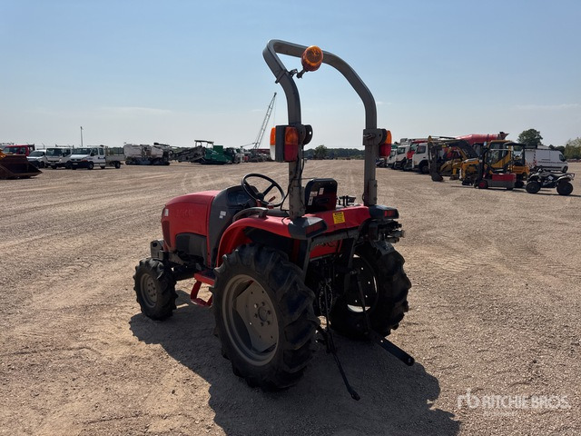 Kubota STW34R Utility Tractor - Triturador de martelos/ Destroçador: foto 3 Kubota STW34R Utility Tractor - Triturador de martelos/ Destroçador: foto 3