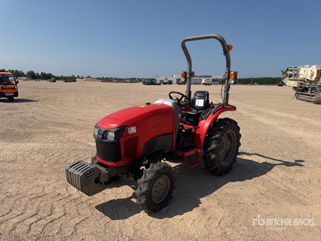 Kubota STW34R Utility Tractor - Triturador de martelos/ Destroçador: foto 1 Kubota STW34R Utility Tractor - Triturador de martelos/ Destroçador: foto 1