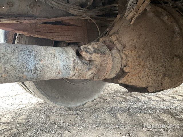 2002 Iveco Tector 4x2 Asphalt Distributor Truck - Triturador de martelos/ Destroçador: foto 5 2002 Iveco Tector 4x2 Asphalt Distributor Truck - Triturador de martelos/ Destroçador: foto 5