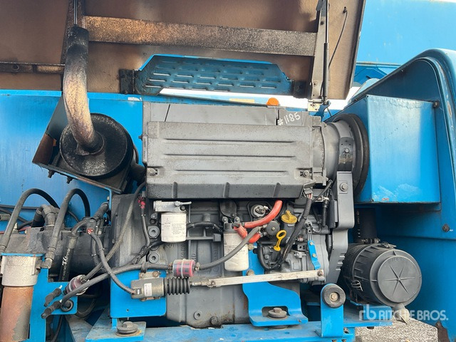 2010 Genie Z135/70 4WD Diesel Articulating Boom Lift - Plataforma articulada: foto 3 2010 Genie Z135/70 4WD Diesel Articulating Boom Lift - Plataforma articulada: foto 3