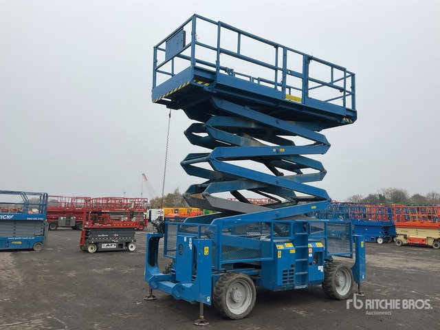 2011 Genie GS5390 4x4 Diesel Scissor Lift - Plataforma de Tijera/ Plataforma de tesoura: foto 1 2011 Genie GS5390 4x4 Diesel Scissor Lift - Plataforma de Tijera/ Plataforma de tesoura: foto 1