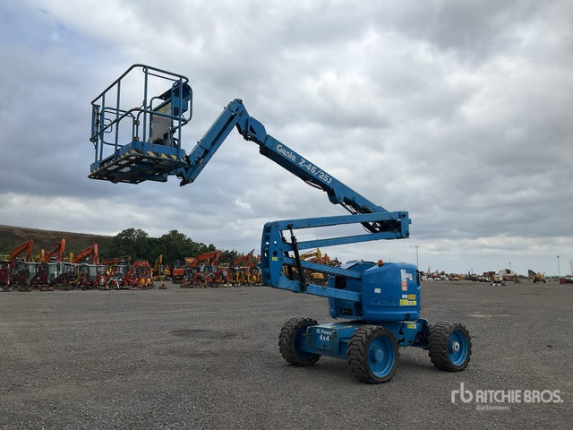 2012 Genie Z45/25J 4WD Diesel Articulating Boom Lift - Plataforma articulada: foto 2 2012 Genie Z45/25J 4WD Diesel Articulating Boom Lift - Plataforma articulada: foto 2