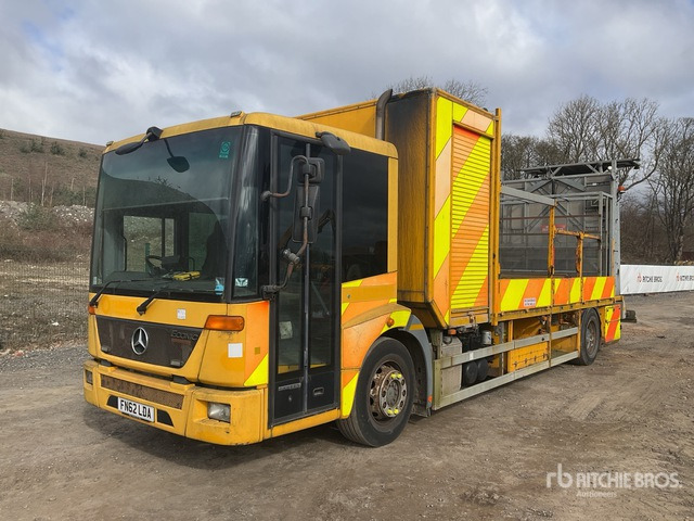 2012 Mercedes-Benz Econic 4x2 18 Ton Impact Protection Ve ... Flatbed Truck - Camião de caixa aberta/ Plataforma: foto 1 2012 Mercedes-Benz Econic 4x2 18 Ton Impact Protection Ve ... Flatbed Truck - Camião de caixa aberta/ Plataforma: foto 1