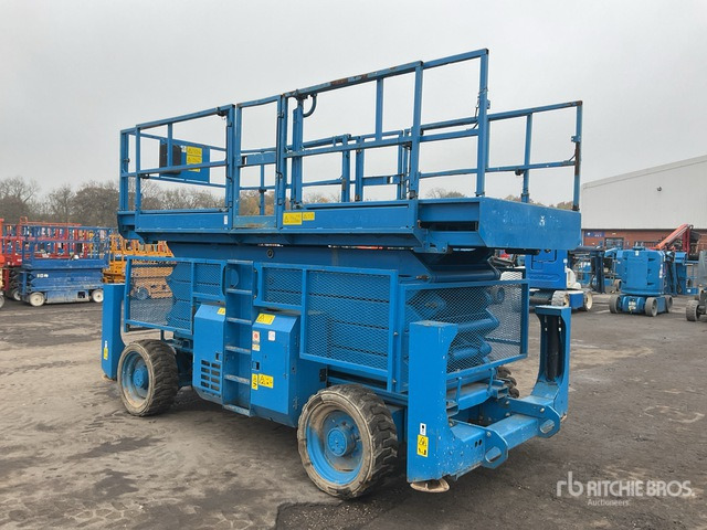 2013 Genie GS5390 4x4 Diesel Scissor Lift - Plataforma de Tijera/ Plataforma de tesoura: foto 4 2013 Genie GS5390 4x4 Diesel Scissor Lift - Plataforma de Tijera/ Plataforma de tesoura: foto 4