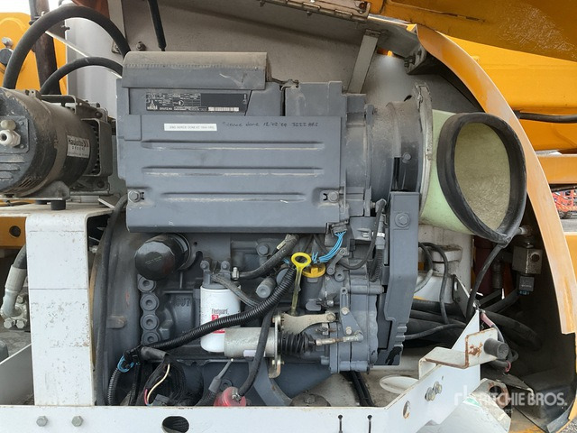 2013 Haulotte HA16PX 4WD Diesel Articulating Boom Lift - Plataforma articulada: foto 3 2013 Haulotte HA16PX 4WD Diesel Articulating Boom Lift - Plataforma articulada: foto 3