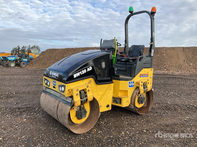 2015 Bomag 120AD-5 Double Drum Roller - Rolo: foto 1 2015 Bomag 120AD-5 Double Drum Roller - Rolo: foto 1