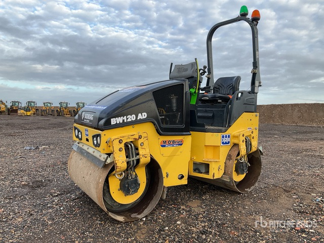 2015 Bomag 120AD-5 Double Drum Roller - Rolo: foto 2 2015 Bomag 120AD-5 Double Drum Roller - Rolo: foto 2