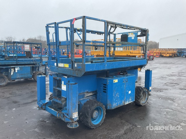 2015 Genie GS3369RT 4x4 Diesel Scissor Lift - Plataforma de Tijera/ Plataforma de tesoura: foto 4 2015 Genie GS3369RT 4x4 Diesel Scissor Lift - Plataforma de Tijera/ Plataforma de tesoura: foto 4