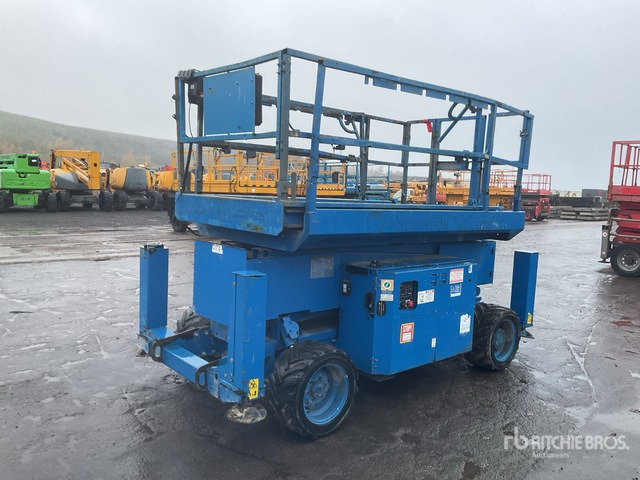 2015 Genie GS3369RT 4x4 Diesel Scissor Lift - Plataforma de Tijera/ Plataforma de tesoura: foto 2 2015 Genie GS3369RT 4x4 Diesel Scissor Lift - Plataforma de Tijera/ Plataforma de tesoura: foto 2