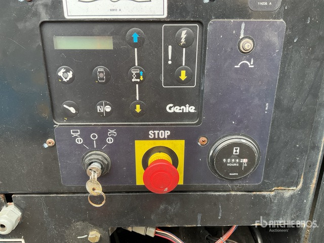 2015 Genie GS5390 4x4 Diesel Scissor Lift - Plataforma de Tijera/ Plataforma de tesoura: foto 5 2015 Genie GS5390 4x4 Diesel Scissor Lift - Plataforma de Tijera/ Plataforma de tesoura: foto 5