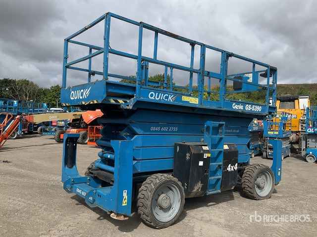 2015 Genie GS5390 4x4 Diesel Scissor Lift - Plataforma de Tijera/ Plataforma de tesoura: foto 3 2015 Genie GS5390 4x4 Diesel Scissor Lift - Plataforma de Tijera/ Plataforma de tesoura: foto 3