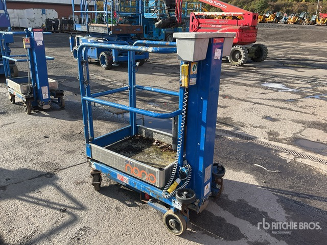 2017 Power Tower Nano Vertical Mast Lift - Plataforma de mastro vertical: foto 4 2017 Power Tower Nano Vertical Mast Lift - Plataforma de mastro vertical: foto 4