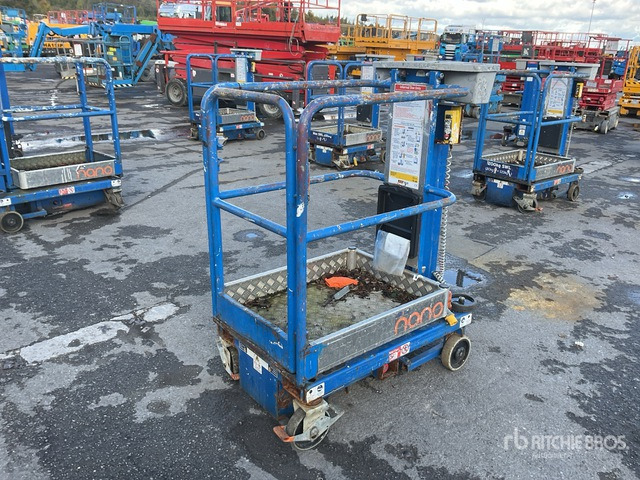 2017 Power Tower Nano Vertical Mast Lift - Plataforma de mastro vertical: foto 1 2017 Power Tower Nano Vertical Mast Lift - Plataforma de mastro vertical: foto 1