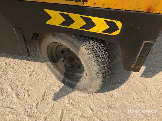 1996 Atlas Copco Mobile (Inoperable) Air Compressor - Compressor de ar: foto 5 1996 Atlas Copco Mobile (Inoperable) Air Compressor - Compressor de ar: foto 5