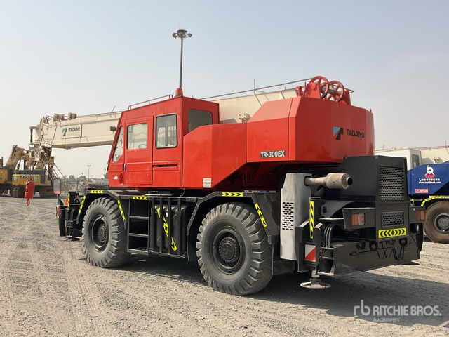 2002 Tadano TR300 EX 30 ton 4x4x4 Rough Terrain Crane - Grua de estaleiro: foto 4 2002 Tadano TR300 EX 30 ton 4x4x4 Rough Terrain Crane - Grua de estaleiro: foto 4