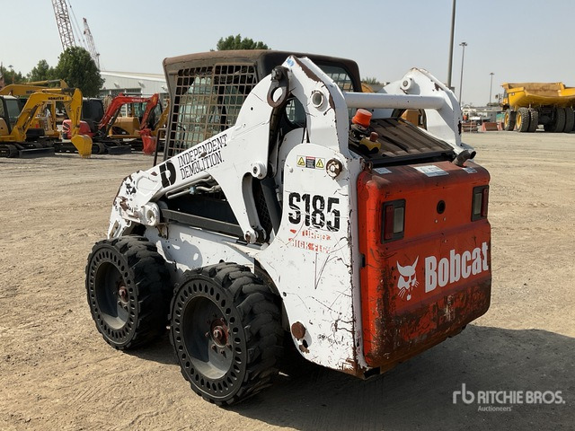 2004 Bobcat S185 - Mini pá carregadora: foto 4 2004 Bobcat S185 - Mini pá carregadora: foto 4