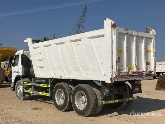 2005 Volvo FM12-380 6x4 T/A Dump Truck - Camião basculante: foto 2 2005 Volvo FM12-380 6x4 T/A Dump Truck - Camião basculante: foto 2