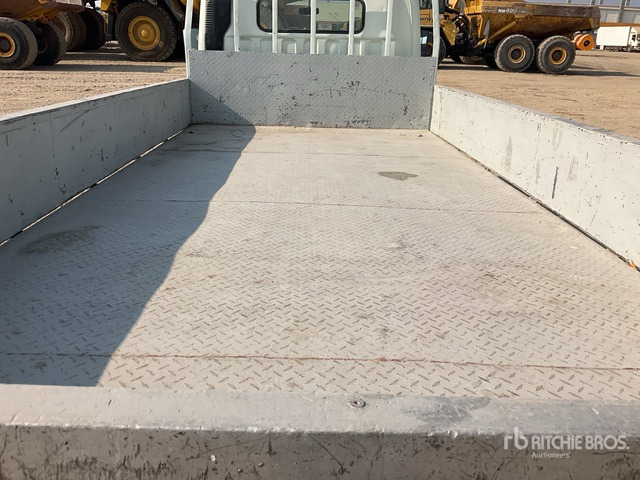 2006 Mitsubishi Canter 4x2 Flatbed Truck - Camião de caixa aberta/ Plataforma: foto 4 2006 Mitsubishi Canter 4x2 Flatbed Truck - Camião de caixa aberta/ Plataforma: foto 4