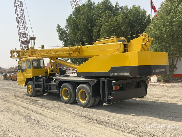 2007 XCMG QY20 20 ton 6x4 Hydraulic Truck Crane - Grua móvel: foto 3 2007 XCMG QY20 20 ton 6x4 Hydraulic Truck Crane - Grua móvel: foto 3