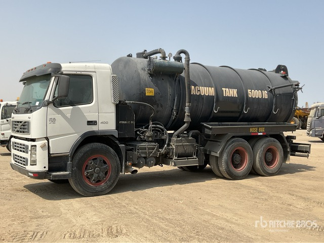 2008 Volvo FM400 6x4 20000 Liters Vacuum Tanker Truck - Caminhão limpa fossa: foto 2 2008 Volvo FM400 6x4 20000 Liters Vacuum Tanker Truck - Caminhão limpa fossa: foto 2