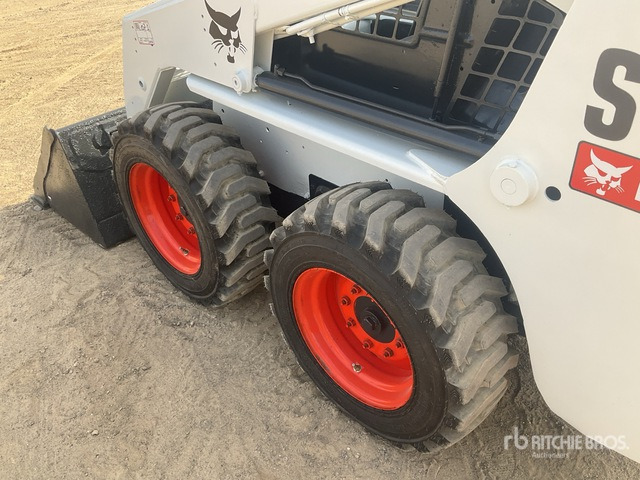 2009 Bobcat S130 - Mini pá carregadora: foto 5 2009 Bobcat S130 - Mini pá carregadora: foto 5