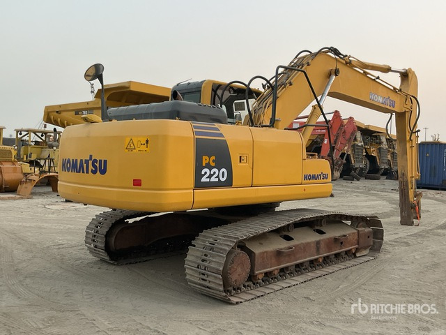 2010 Komatsu PC220-8N1 - Escavadora de rastos: foto 5 2010 Komatsu PC220-8N1 - Escavadora de rastos: foto 5