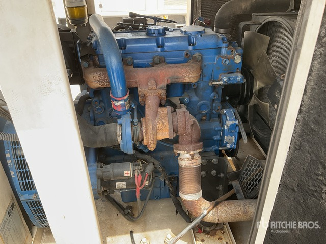 2014 FG Wilson P88 3 100 kVA Skid-Mounted (Inoperable) Generator Set - Gerador elétrico: foto 5 2014 FG Wilson P88 3 100 kVA Skid-Mounted (Inoperable) Generator Set - Gerador elétrico: foto 5