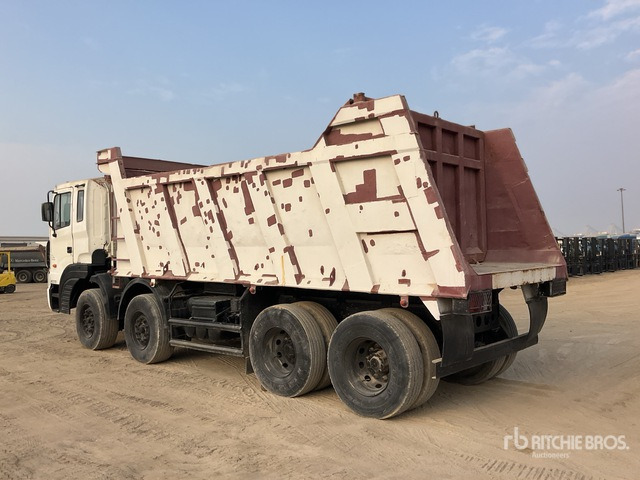 2014 Hyundai HD370 8x4 Twin-Steer Tri/A Dump Truck - Camião basculante: foto 2 2014 Hyundai HD370 8x4 Twin-Steer Tri/A Dump Truck - Camião basculante: foto 2