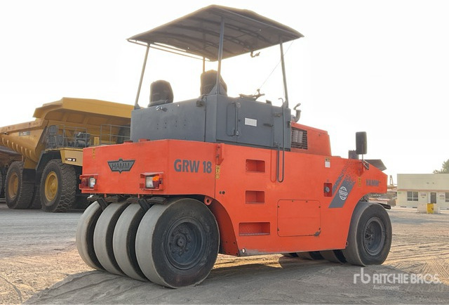 2015 Hamm GRW18 8 Wheel Pneumatic Roller - Compactador de pneus: foto 3 2015 Hamm GRW18 8 Wheel Pneumatic Roller - Compactador de pneus: foto 3