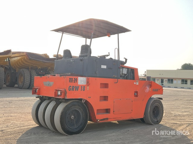 2015 Hamm GRW18 8 Wheel Pneumatic Roller - Compactador de pneus: foto 3 2015 Hamm GRW18 8 Wheel Pneumatic Roller - Compactador de pneus: foto 3