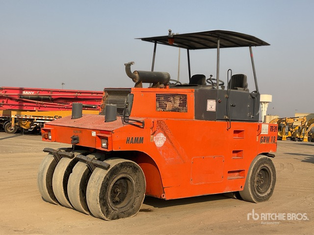 2015 Hamm GRW18 8 Wheel Pneumatic Roller - Compactador de pneus: foto 1 2015 Hamm GRW18 8 Wheel Pneumatic Roller - Compactador de pneus: foto 1