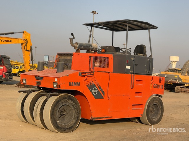 2015 Hamm GRW18 8 Wheel Pneumatic Roller - Compactador de pneus: foto 2 2015 Hamm GRW18 8 Wheel Pneumatic Roller - Compactador de pneus: foto 2