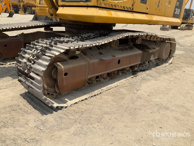 2017 Komatsu PC300-8M0 - Escavadora de rastos: foto 5 2017 Komatsu PC300-8M0 - Escavadora de rastos: foto 5