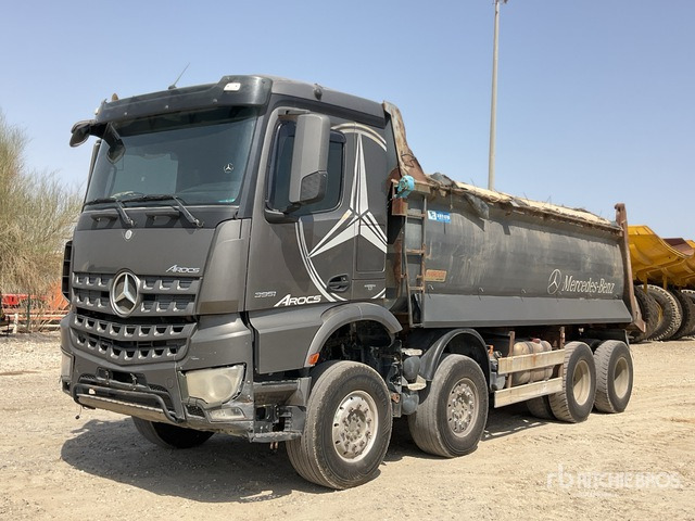 2017 Mercedes Benz AROCS 3951 8x4 Twin-Steer Tri/A Dump Truck - Camião basculante: foto 1 2017 Mercedes Benz AROCS 3951 8x4 Twin-Steer Tri/A Dump Truck - Camião basculante: foto 1