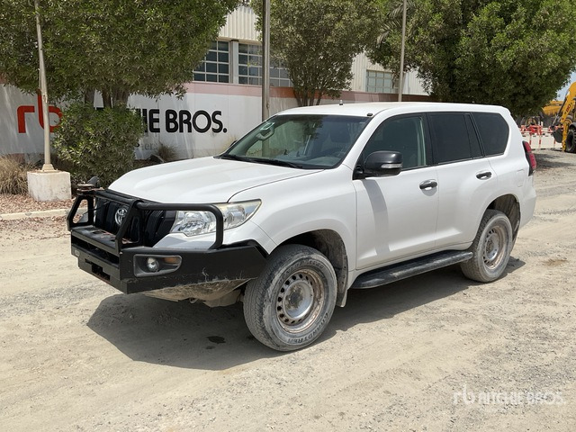 2018 Toyota Prado TX 150L 4x4 SUV - SUV: foto 2 2018 Toyota Prado TX 150L 4x4 SUV - SUV: foto 2