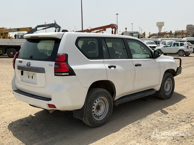 2018 Toyota Prado TX 150L 4x4 SUV - SUV: foto 3 2018 Toyota Prado TX 150L 4x4 SUV - SUV: foto 3