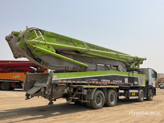 2019 Mercedes-Benz Actros 4141 2019 Zoomlion 56X-6RZ 56 m on 8 ... Concrete Pump Truck - Autobomba de betão: foto 5 2019 Mercedes-Benz Actros 4141 2019 Zoomlion 56X-6RZ 56 m on 8 ... Concrete Pump Truck - Autobomba de betão: foto 5