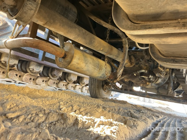 Iveco / Ashok Leyland Cargo 712 Bucket Truck - Caminhão com plataforma aérea: foto 5 Iveco / Ashok Leyland Cargo 712 Bucket Truck - Caminhão com plataforma aérea: foto 5