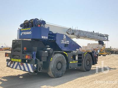 TADANO TR300E 30 ton 4x4x4 - Grua de estaleiro: foto 3 TADANO TR300E 30 ton 4x4x4 - Grua de estaleiro: foto 3