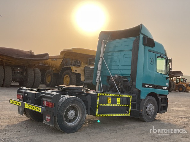 2001 Mercedes-Benz Actros 1843 4x2 S/A Sleeper Truck Tractor - Tractor: foto 4 2001 Mercedes-Benz Actros 1843 4x2 S/A Sleeper Truck Tractor - Tractor: foto 4