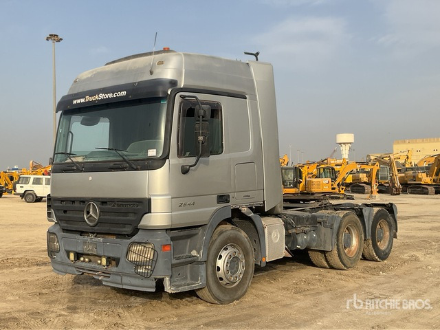 2007 Mercedes-Benz Actros 2644 6x4 T/A Sleeper Truck Tractor - Tractor: foto 2 2007 Mercedes-Benz Actros 2644 6x4 T/A Sleeper Truck Tractor - Tractor: foto 2