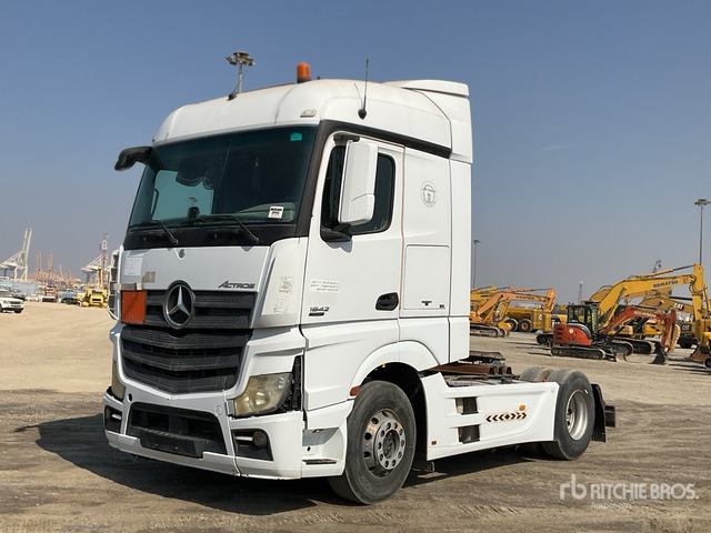 2012 Mercedes-Benz Actros 1842 4x2 S/A Sleeper Truck Tractor - Tractor: foto 1 2012 Mercedes-Benz Actros 1842 4x2 S/A Sleeper Truck Tractor - Tractor: foto 1